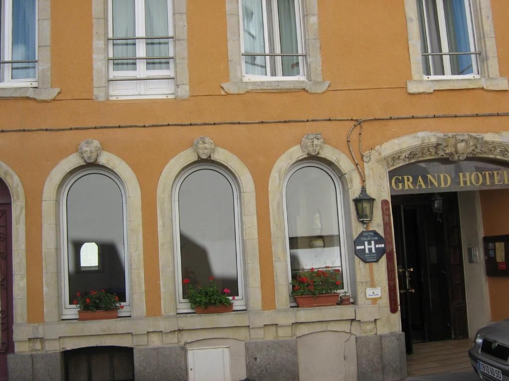 Facade du Grand Hotel a Cherbourg-en-Cotentin